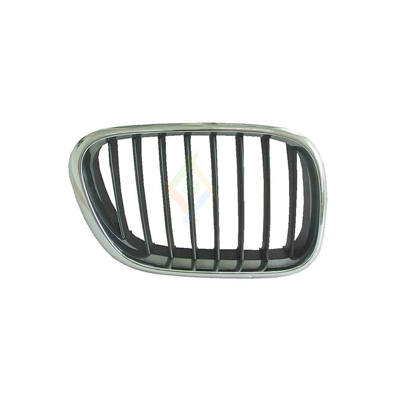 GRILLE DROITE AVEC CADRE CHROME/LAMELLES NOIRES