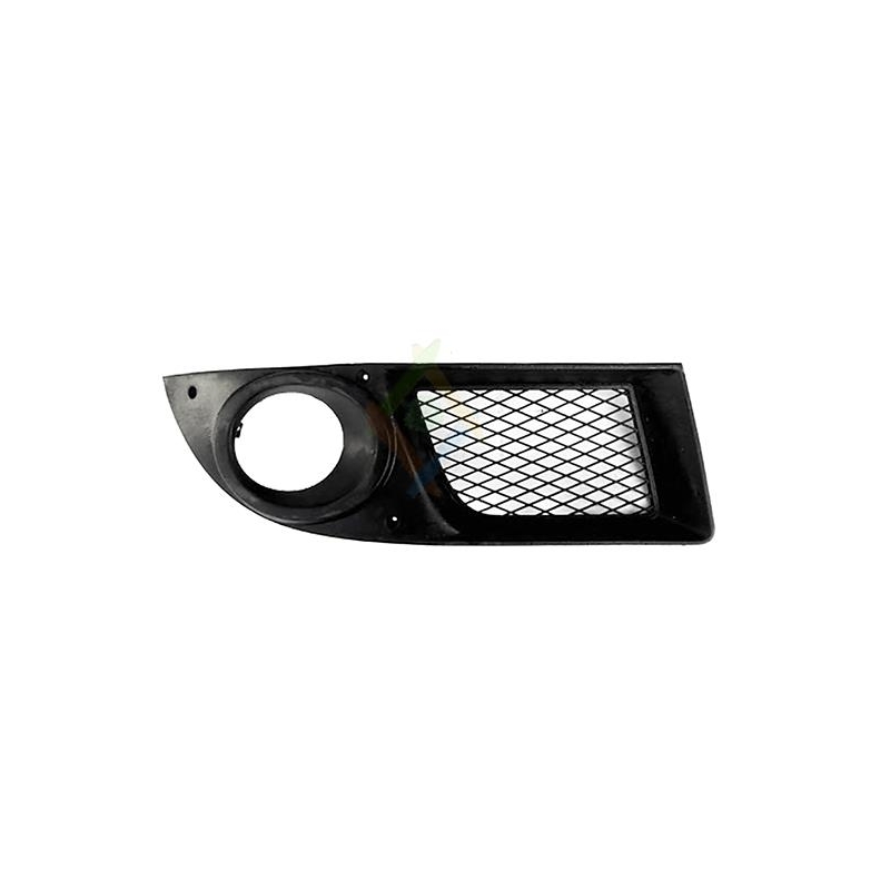 GRILLE DE PARE-CHOC AVANT DROIT AVEC TROU ANTIBROUILLARD