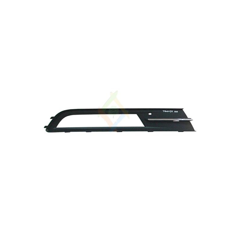 GRILLE DE PARE-CHOC AVANT DROIT AVEC TROU ANTIBROUILLARD AVEC GARNITU